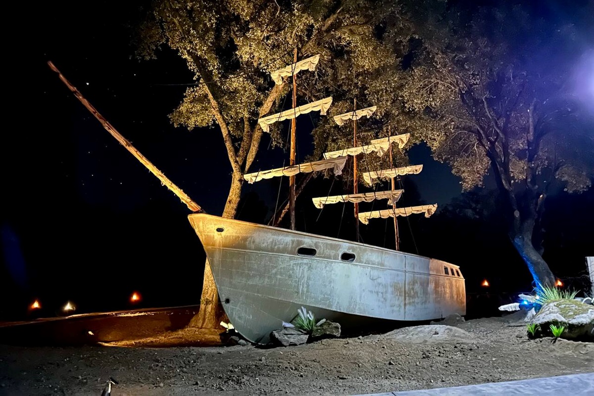 Pirate ship