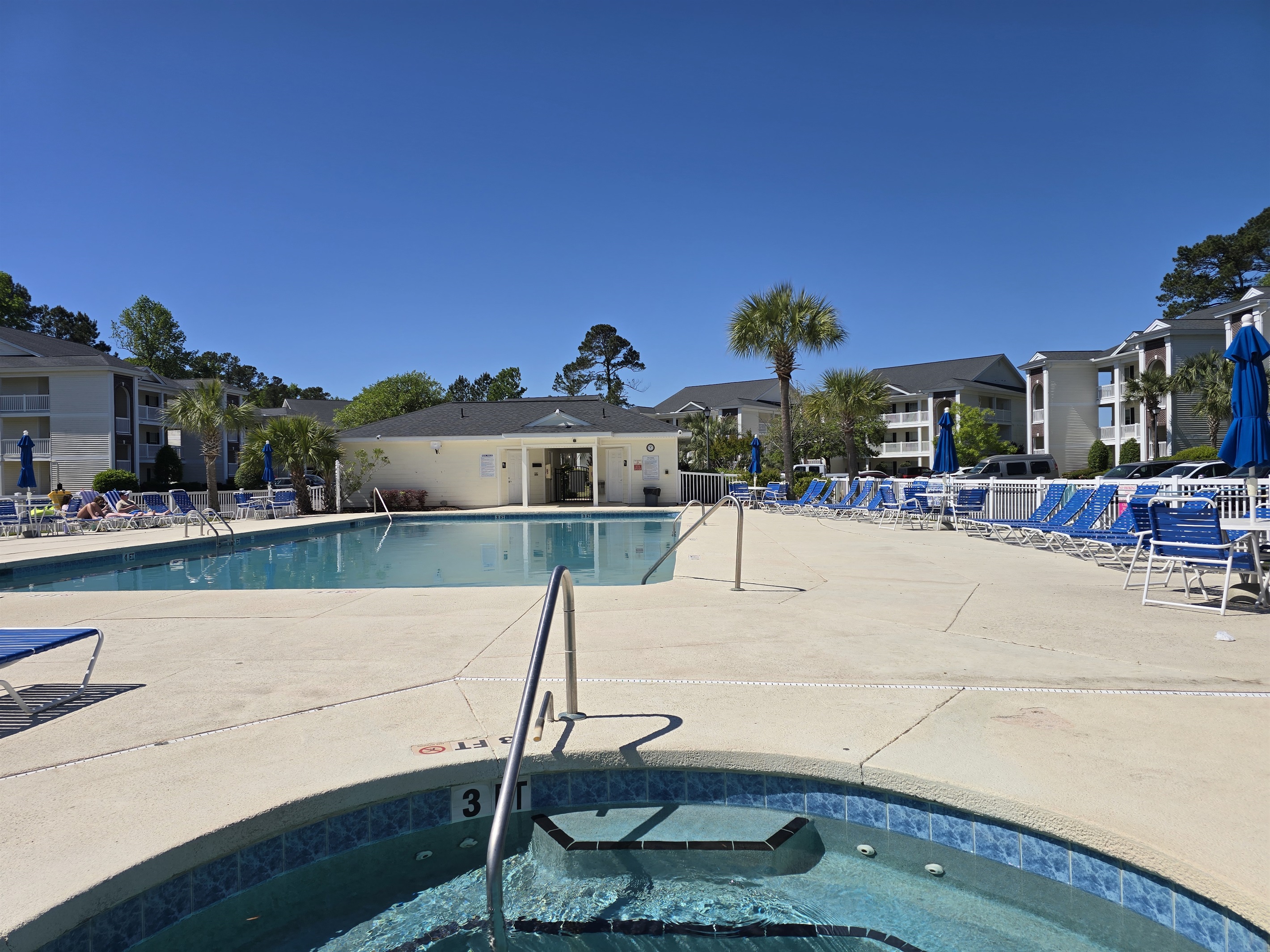 Amazing Pool Layout that caters to guests of all ages