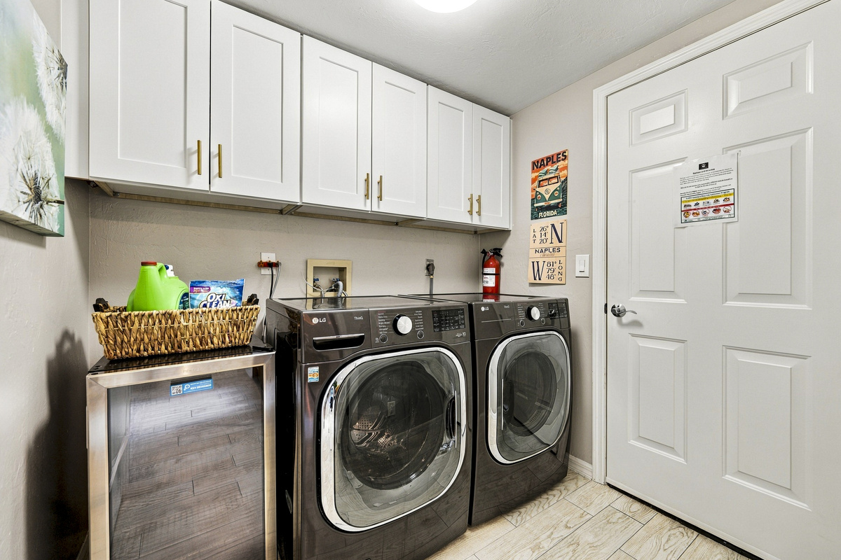 New LG Washer and dryer to be enjoyed by all renters. Laundry soap provided