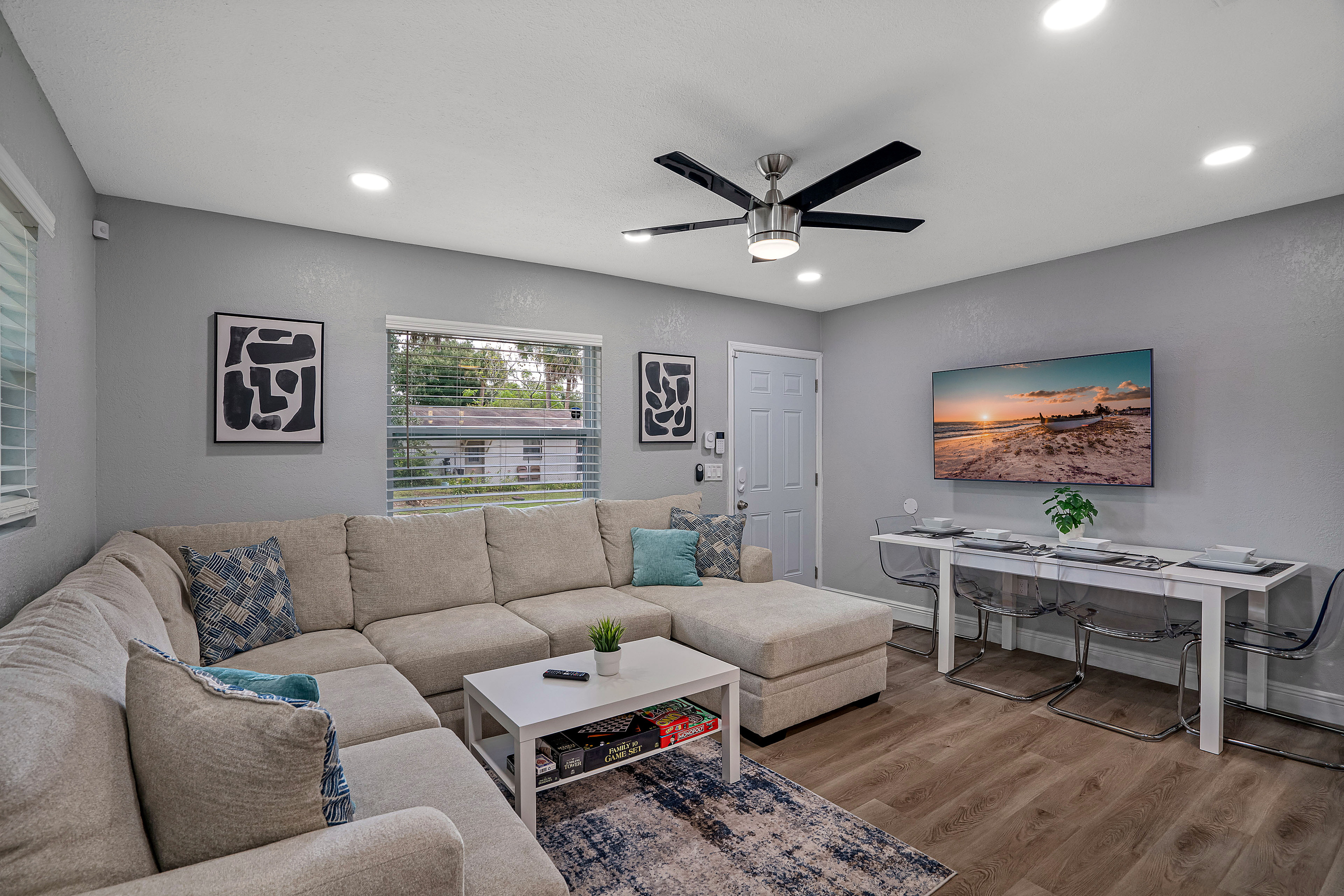 2BR Apt, 5 Min to Busch Gardens | Unit B, Sleeps 6, Remodeled, Tampa 2