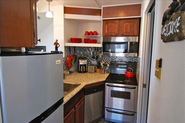 Meals are easy with Cuisinart cookware and appliances! Granite countertops,views