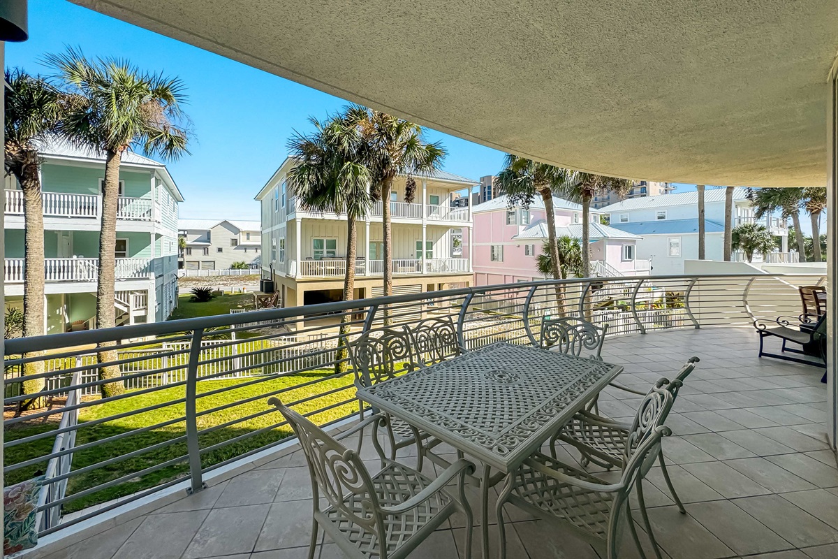 Enjoy alfresco dining and stunning views from your private, expansive balcony. The perfect spot for morning coffee or evening cocktails.