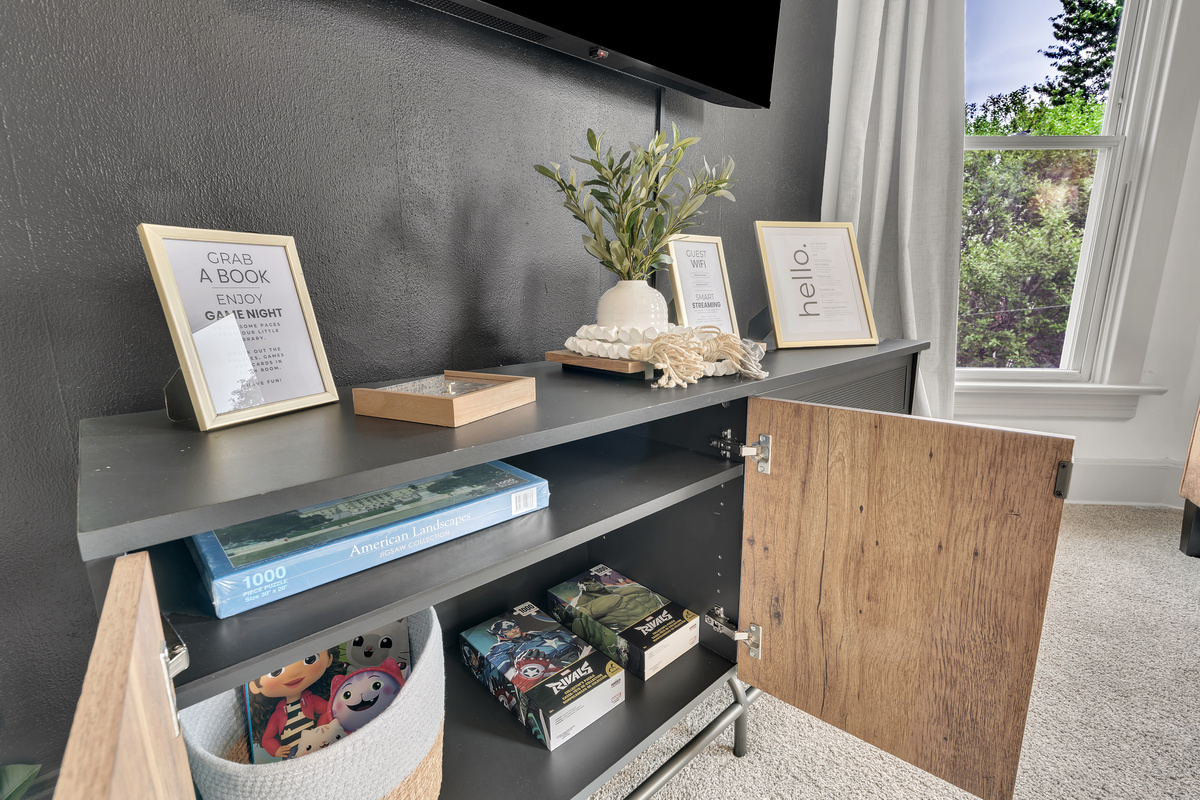 High Speed WiFI, games and books provided in each room for extra entertainment.
