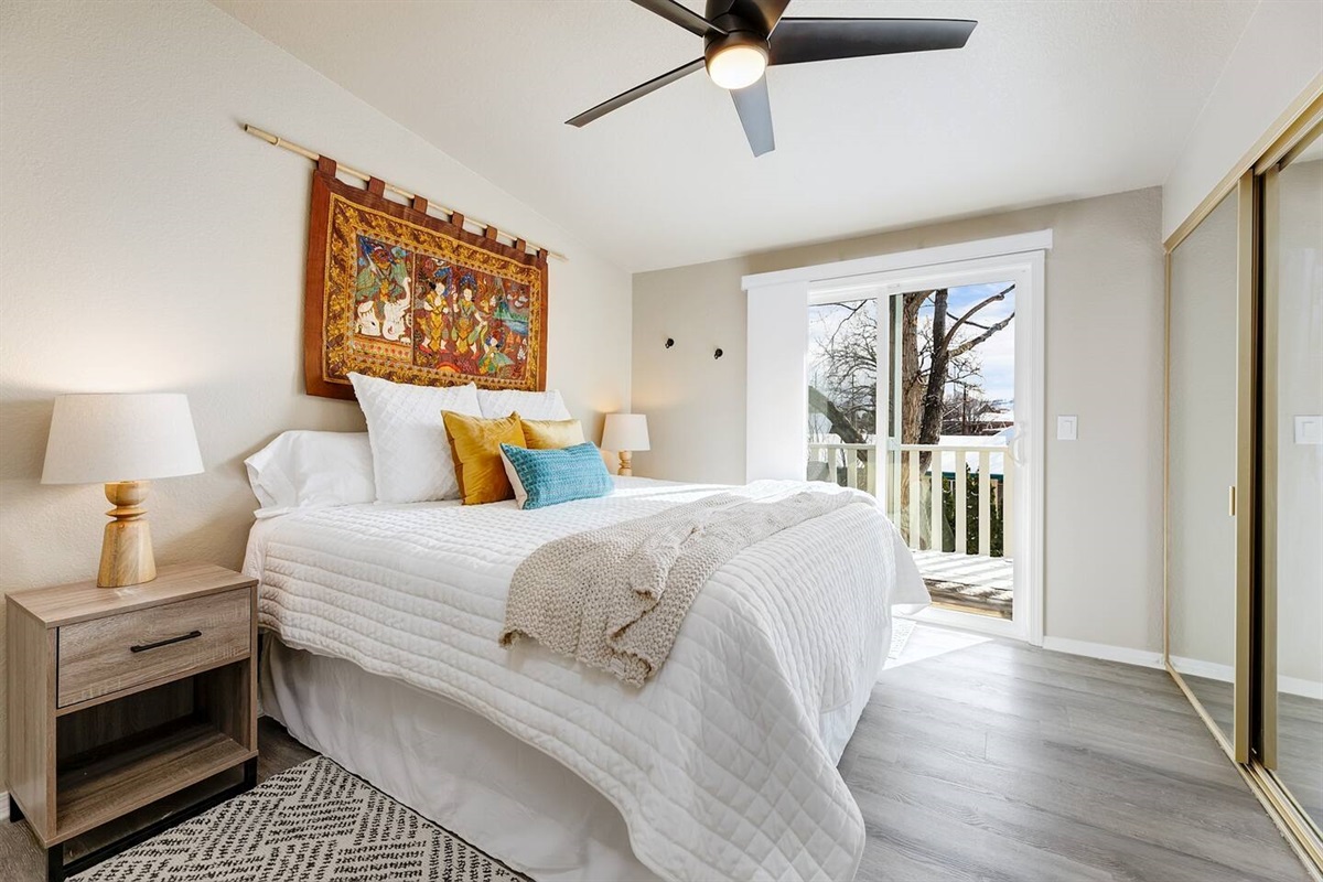 King bed. Upstairs bedroom.   Full connected bathroom which adjoins to other upstairs bedroom.