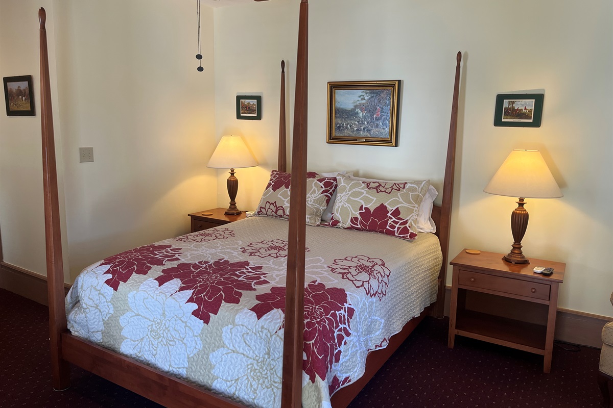 Guest room #3 with private ensuite bathroom