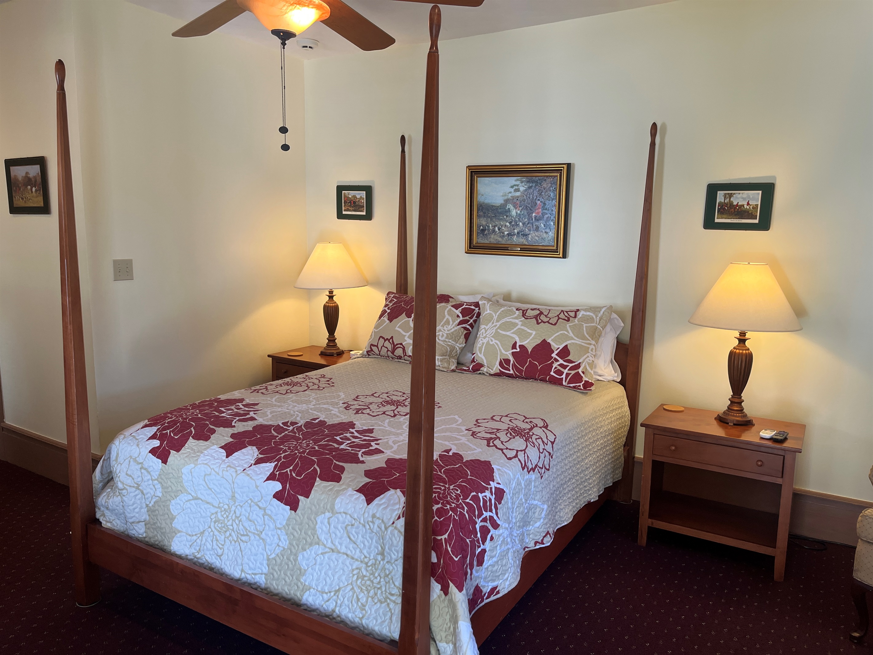 Guest room #3 with private ensuite bathroom