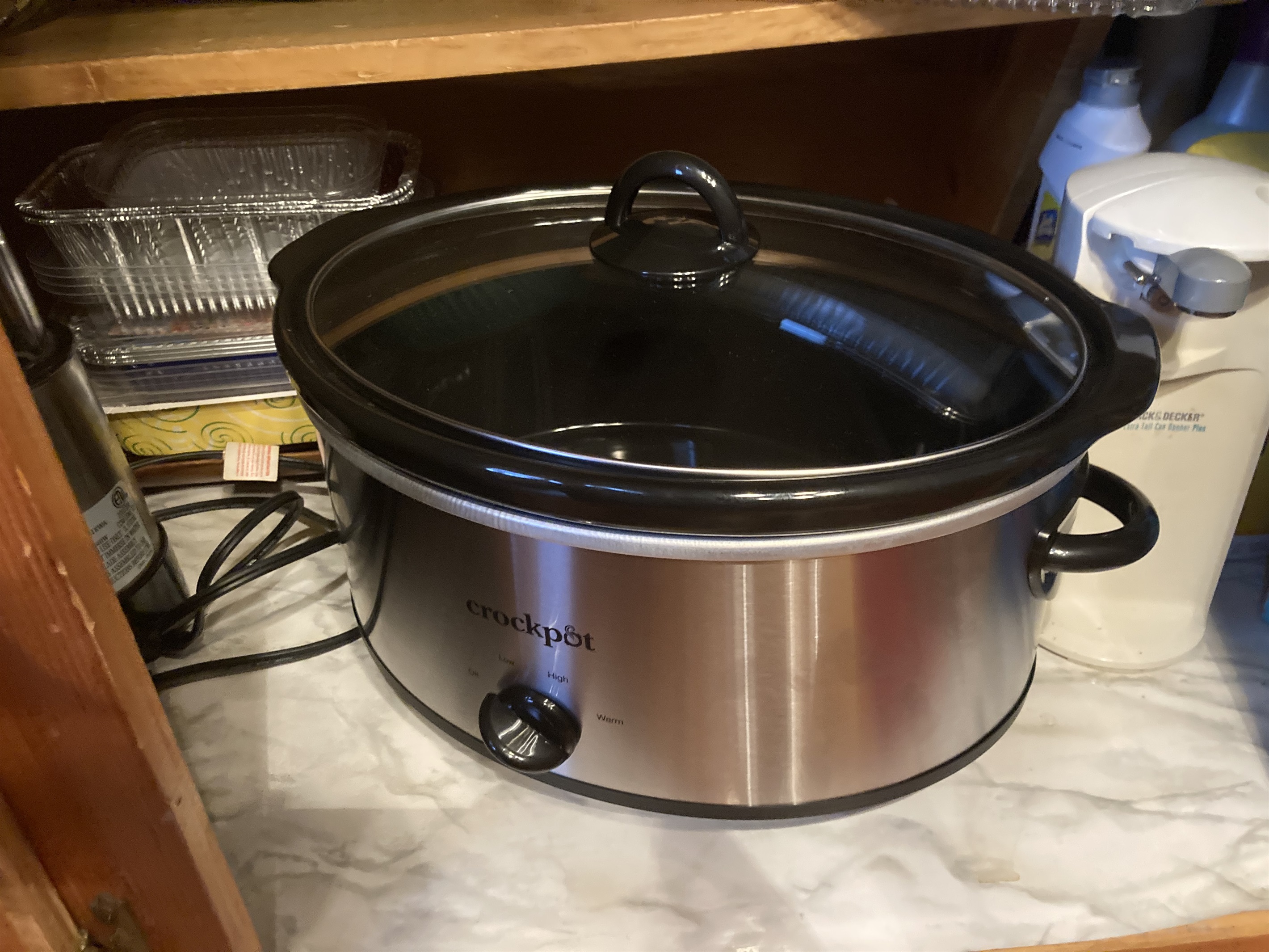 Crock pot available for guest use.