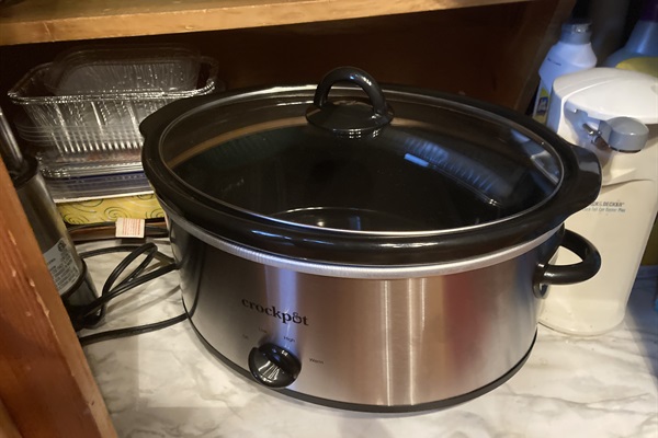 Crock pot available for guest use.