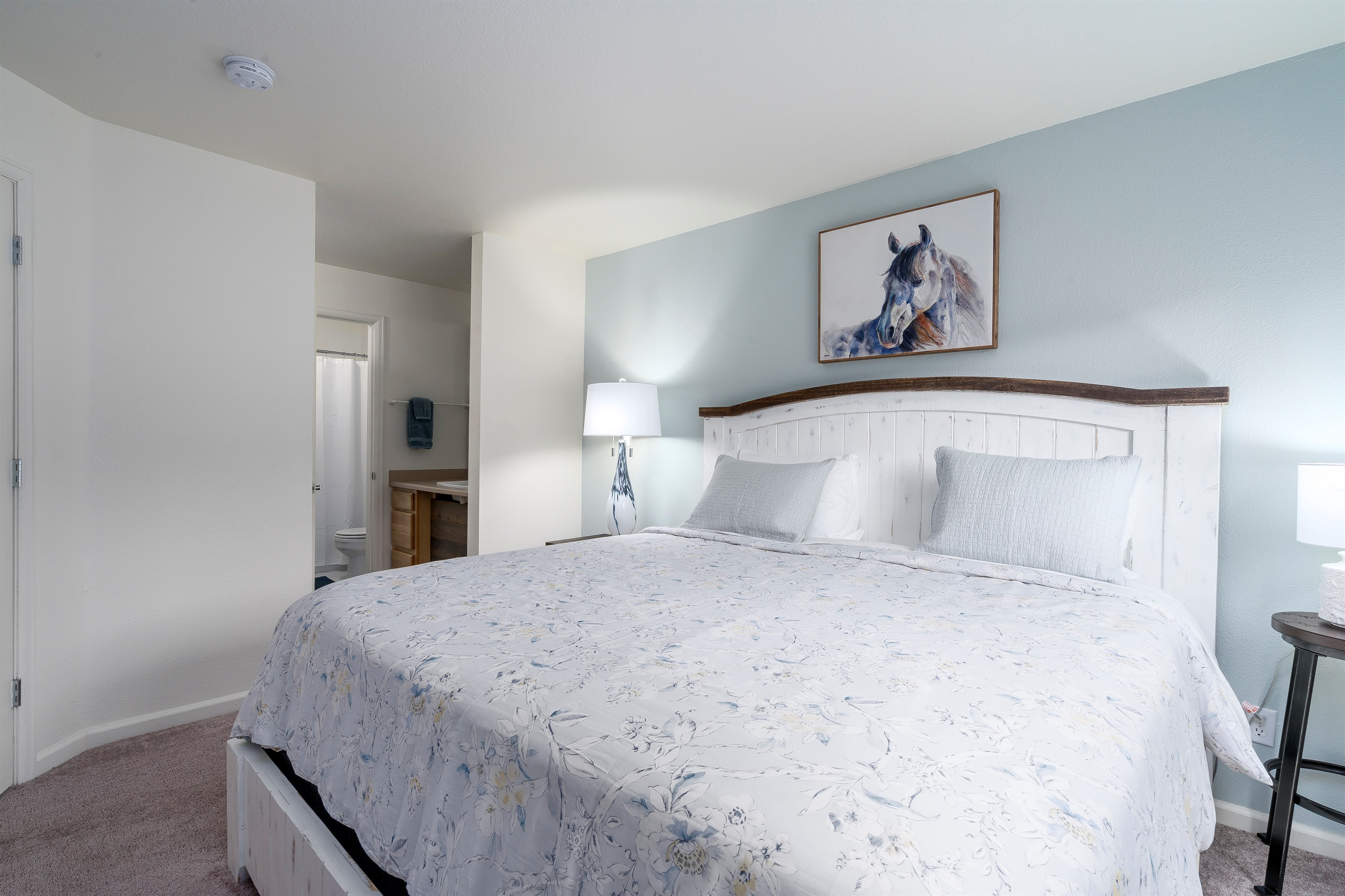 Ensuite Bedroom 1 | King size Bed