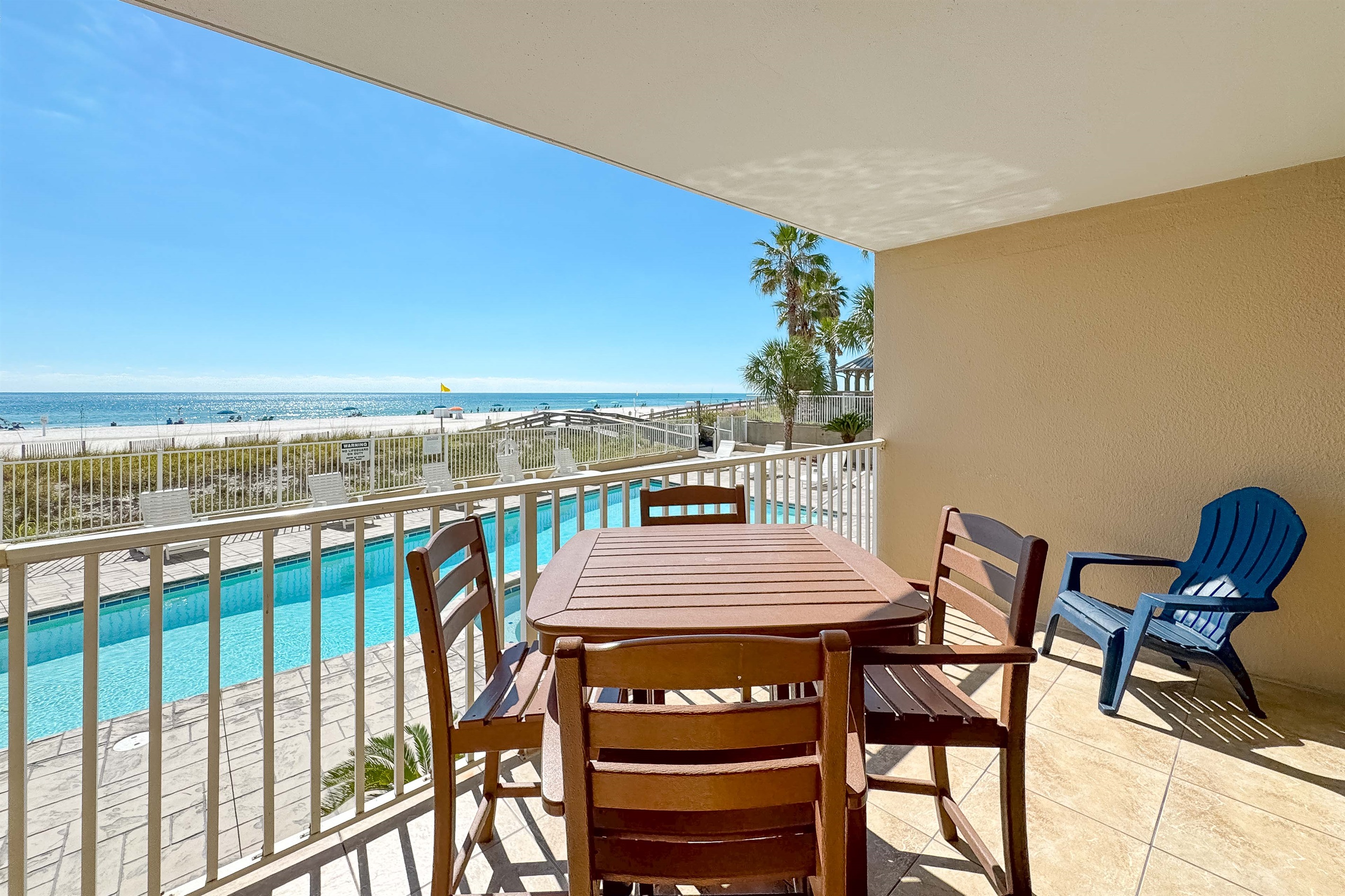 Enjoy your morning coffee or evening cocktails with the mesmerizing ocean as your backdrop.  This balcony is the perfect place to unwind.