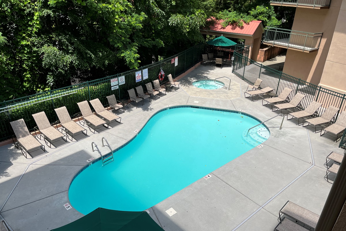 Summit Manor pool