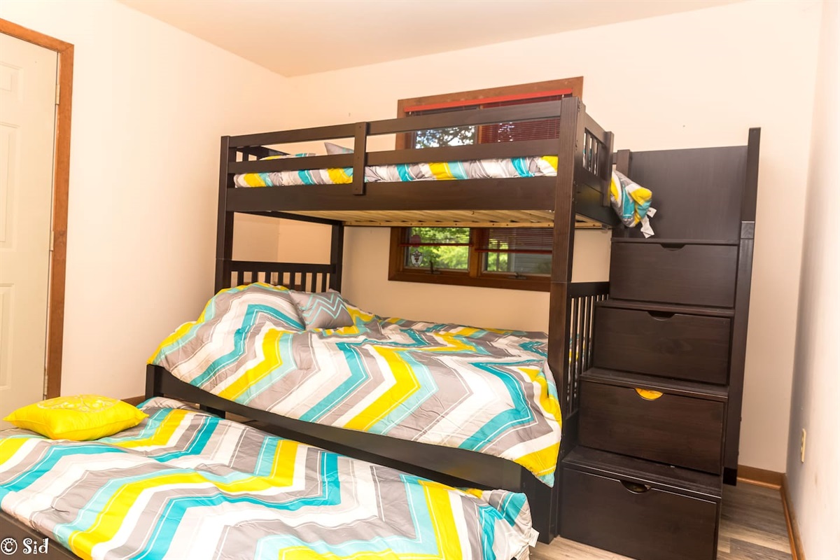 Lower Level - 1st bedroom