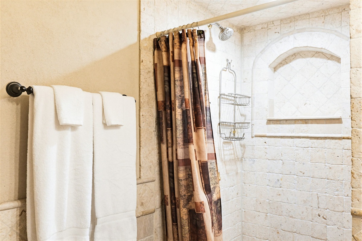 Hall bathroom #1
