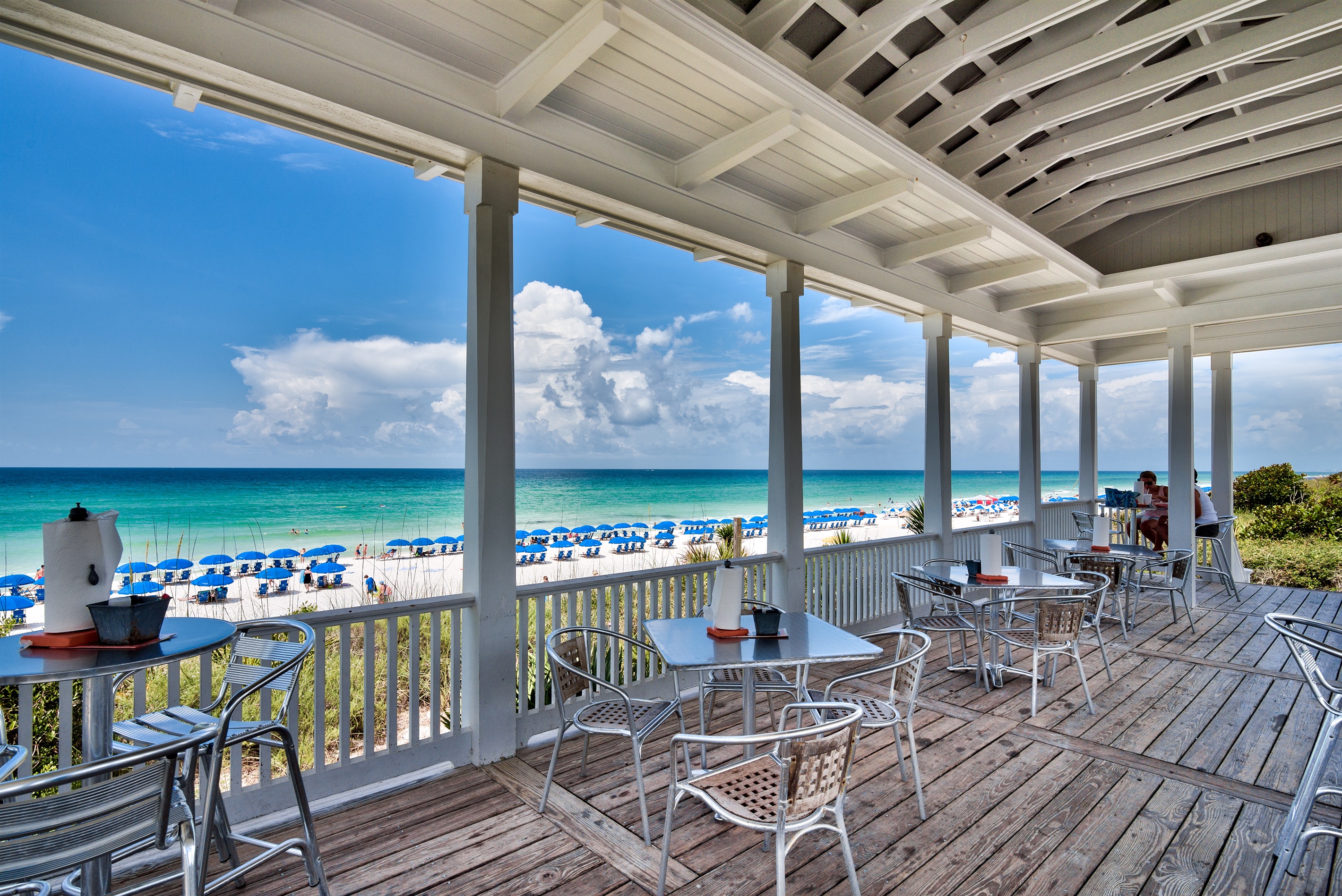 Seaside is just a short bike ride away! Enjoy the green space, shops, restaurants, and food trucks!!