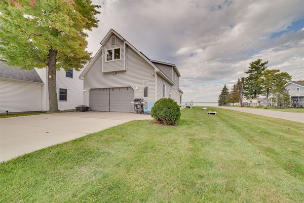 Driveway side