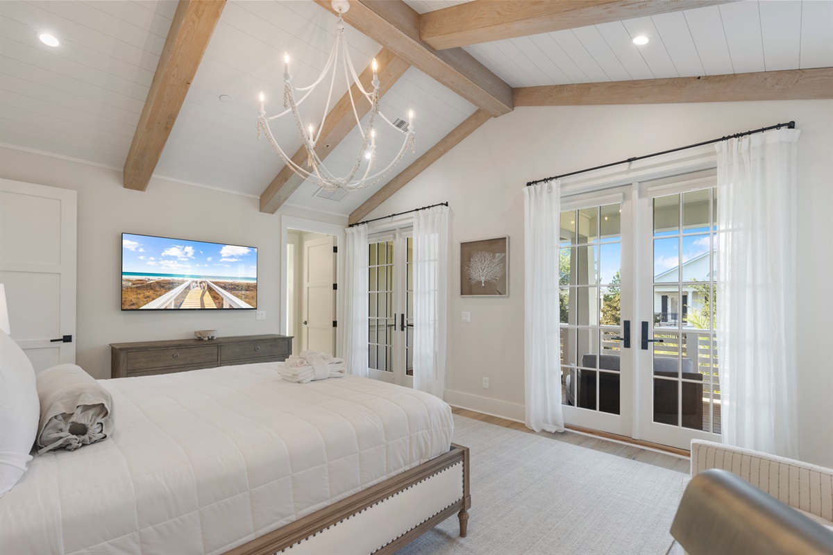 Master Bedroom (2nd Floor)