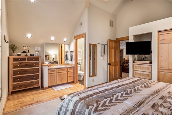 Primary Bedroom Ensuite Bath