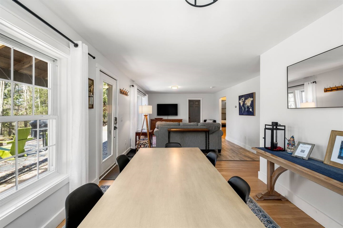 In-law suite: Open concept main living space