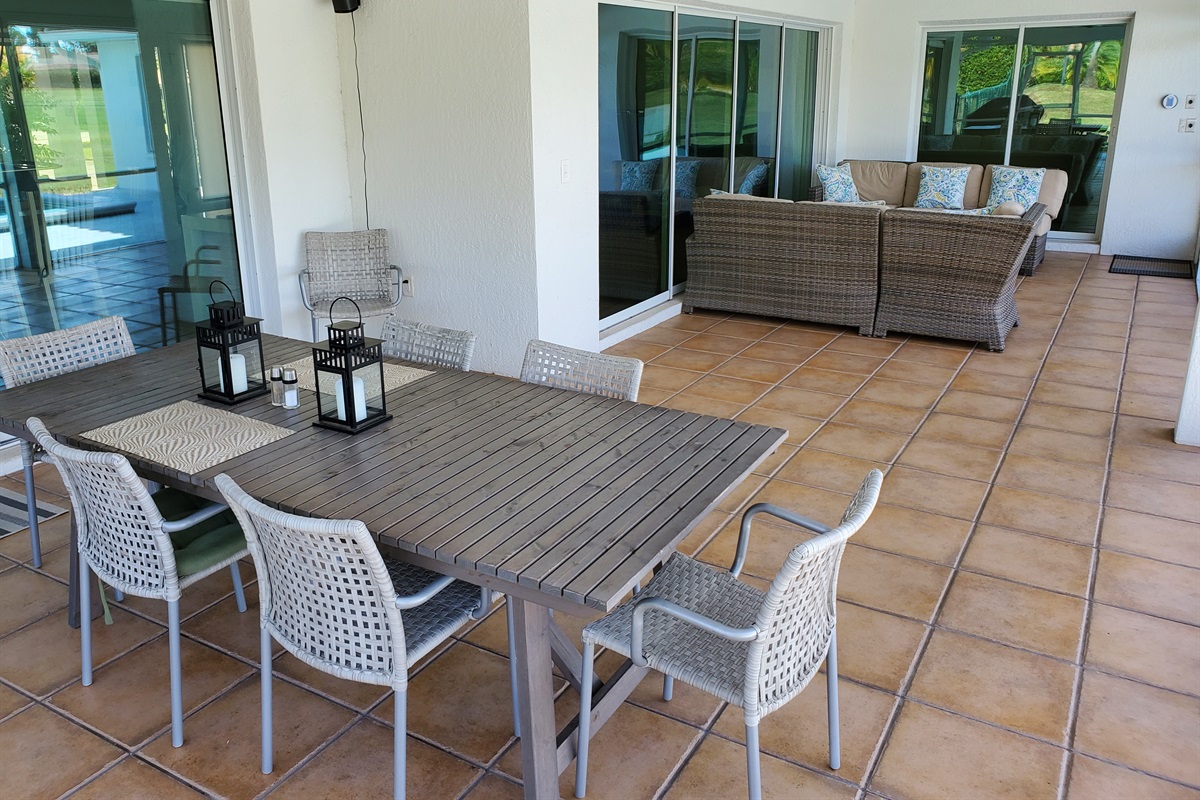 Comfortable seating for eating or office work