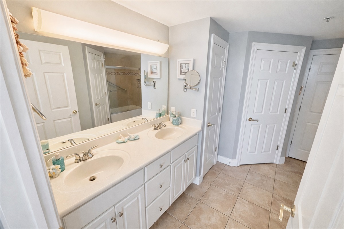 Private Master Bathroom