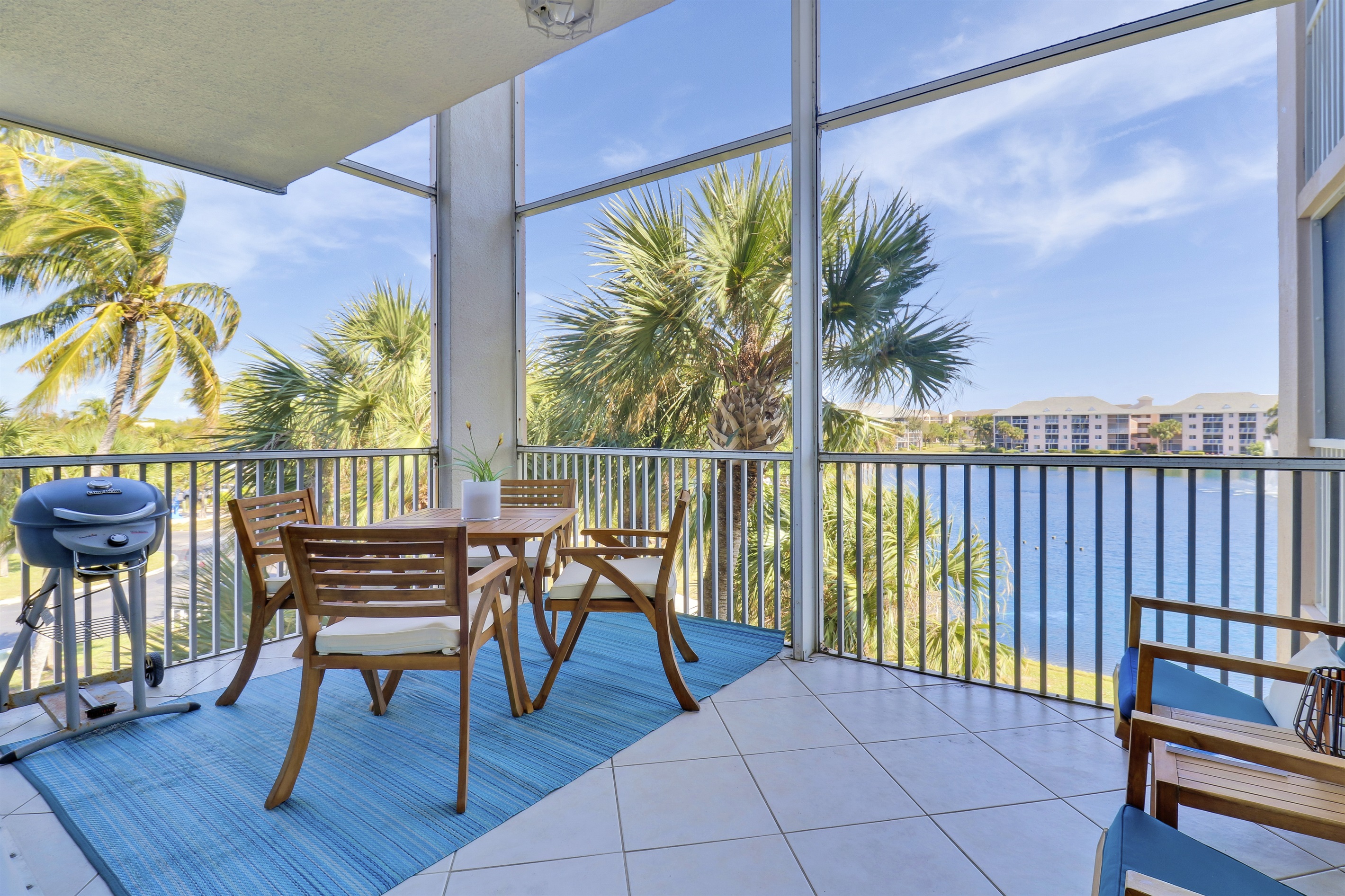 Screened, 2 story patio