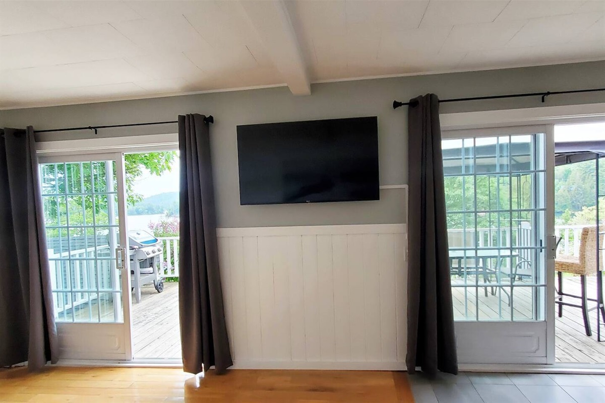 Smart TV 50 pouces avec satellite/c&acirc;ble - 50" Smart TV with satellite/cable