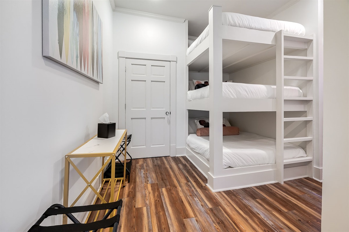 Queen triple bunk bed -1