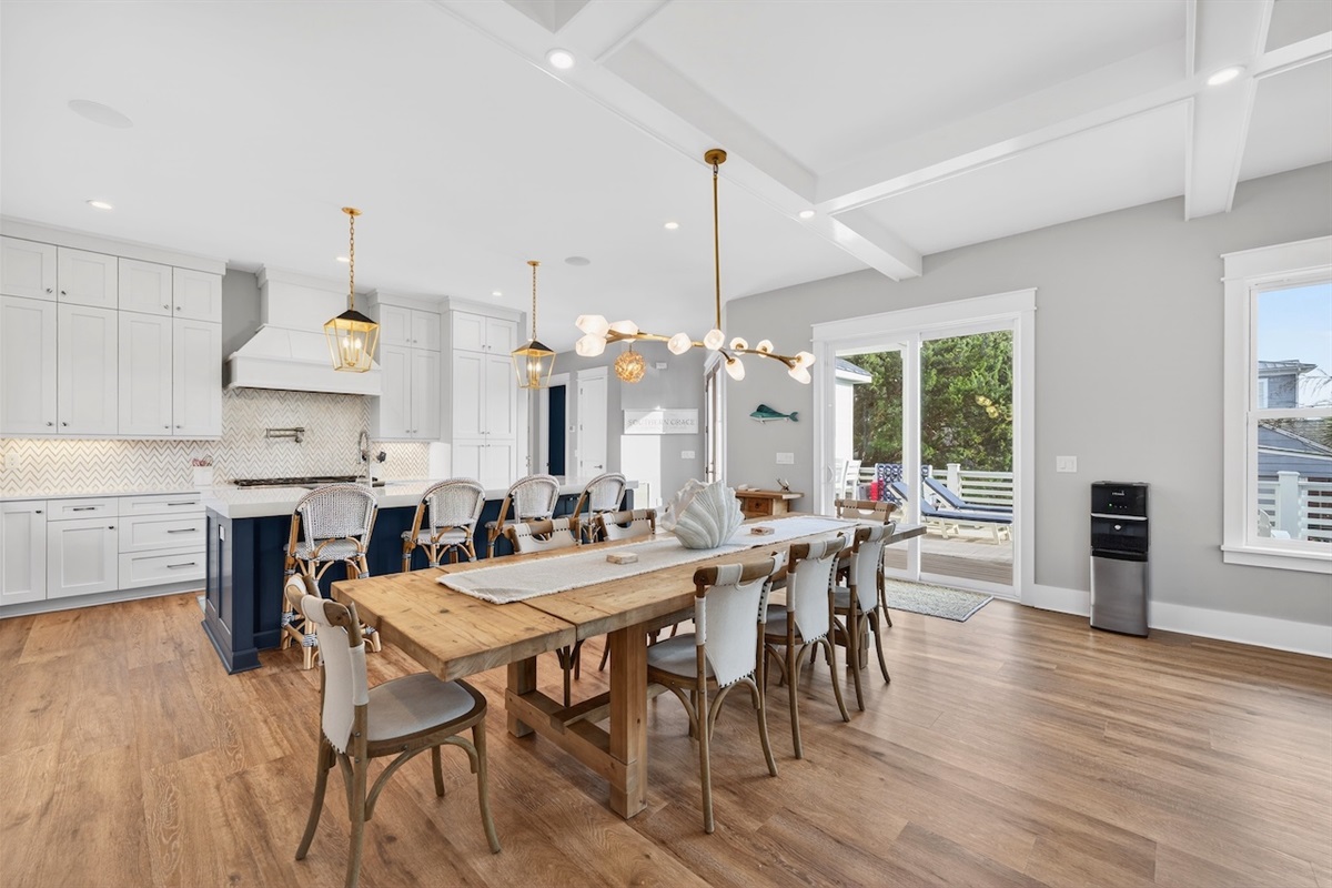 Dining Table  | Southern Grace | 6 23rd Ave.