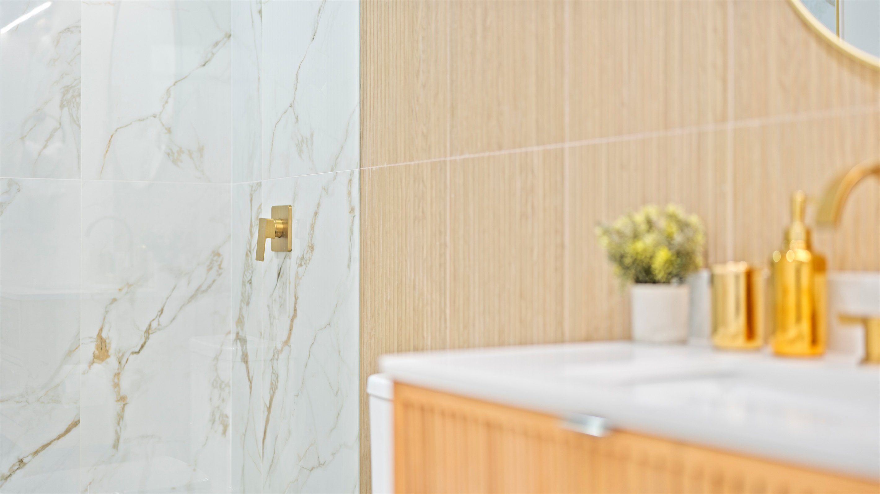 Master Bedroom Bathroom 1