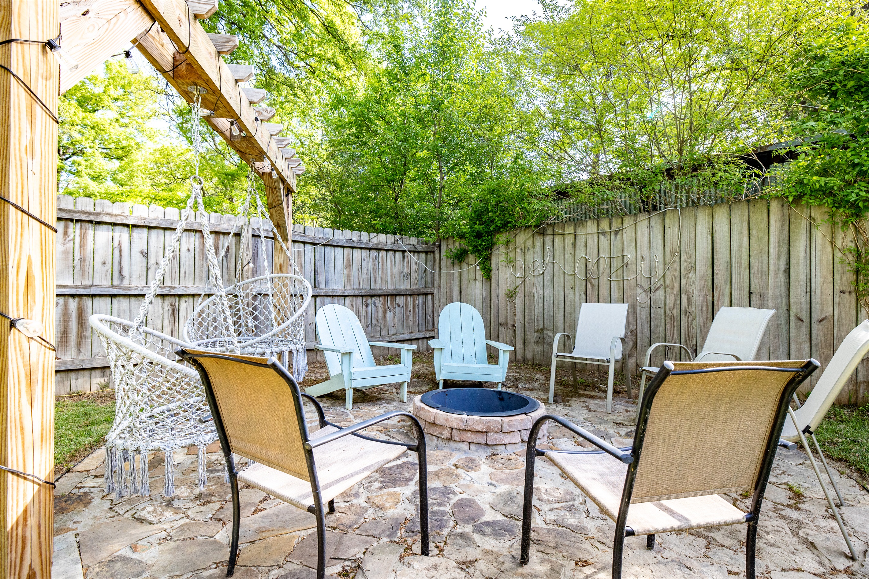 Fire pit w/firewood provided