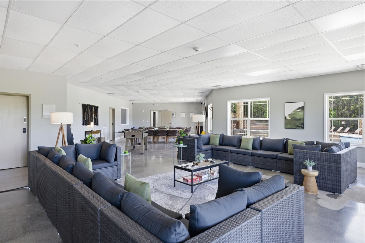 Settle into the clubhouse lounge with oversized sectionals, a large TV, and plenty of space to unwind after a day in Pigeon Forge. It’s the perfect spot to relax, recharge, or enjoy a quiet moment indoors.