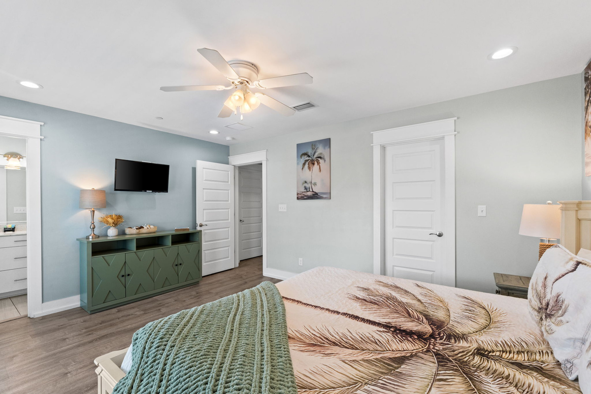 2nd floor king master with full private bath