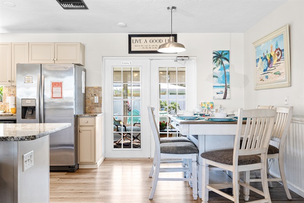 Dining are with direct access to the Screened in Patio!