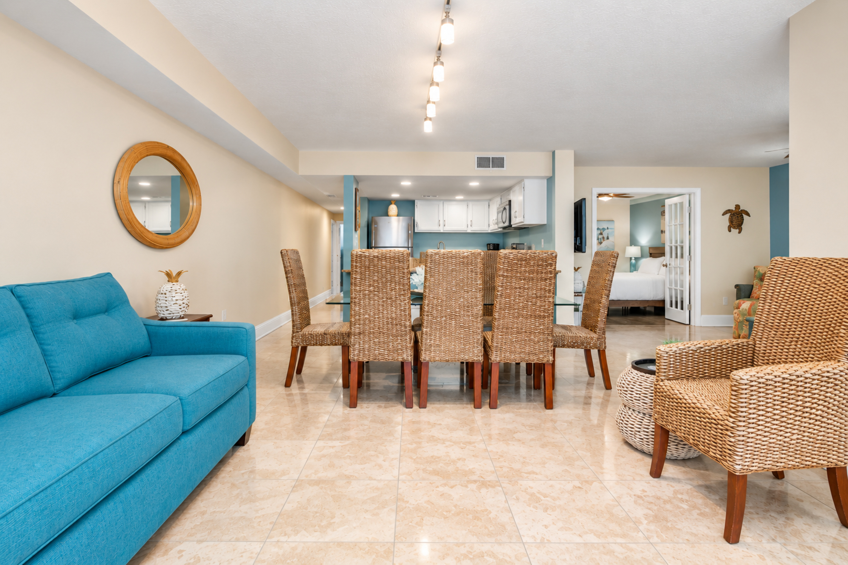 Sitting area facing dining room