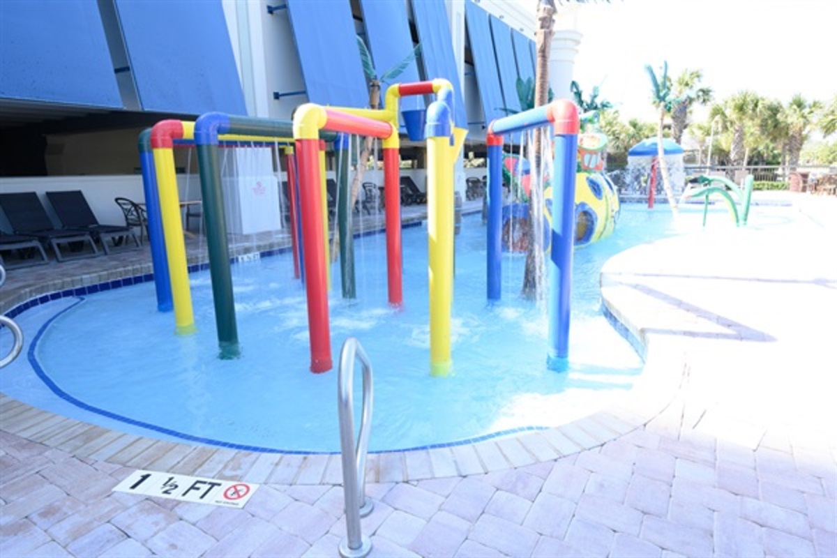 Compass Cove Beautiful Common Areas!