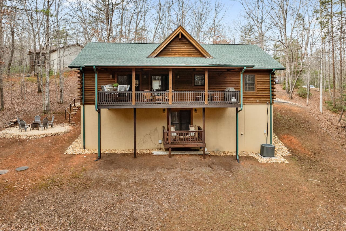 Back view of the cabin