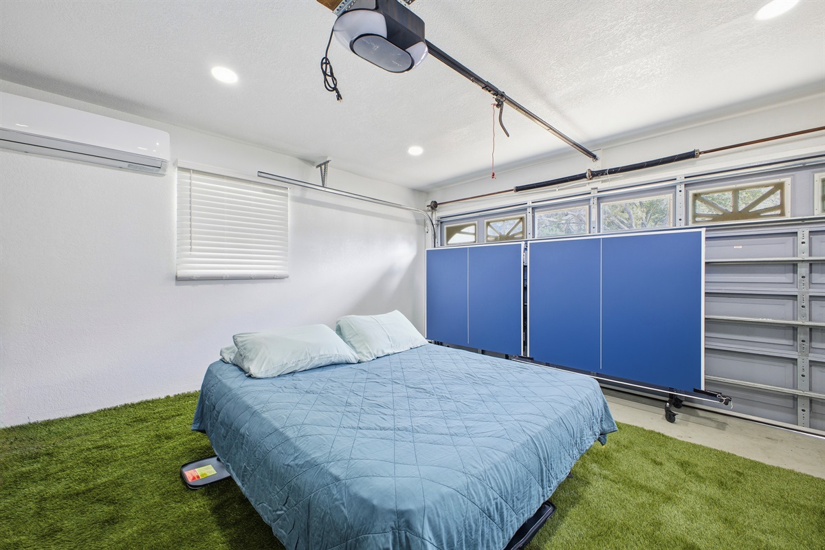 Spare Blow up bed (Queen)