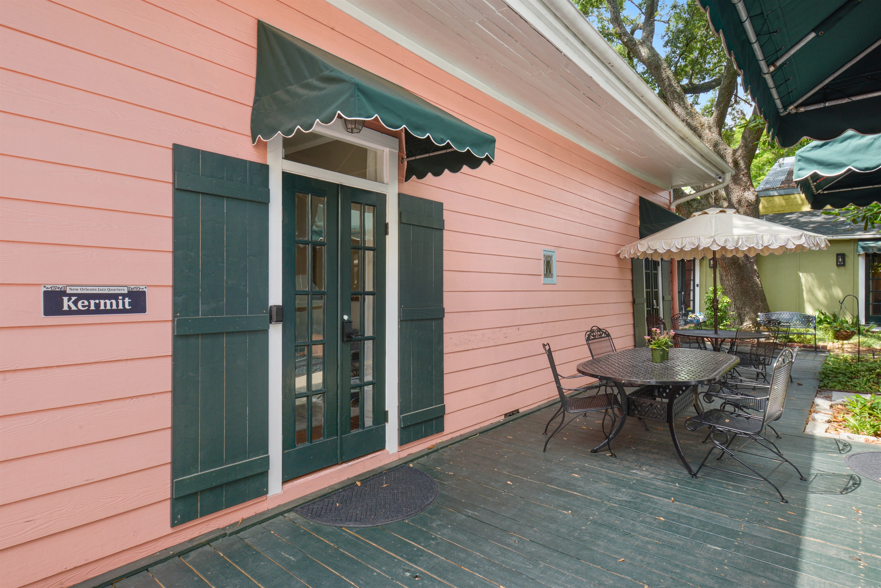 Entrance to the Kermit Guest House