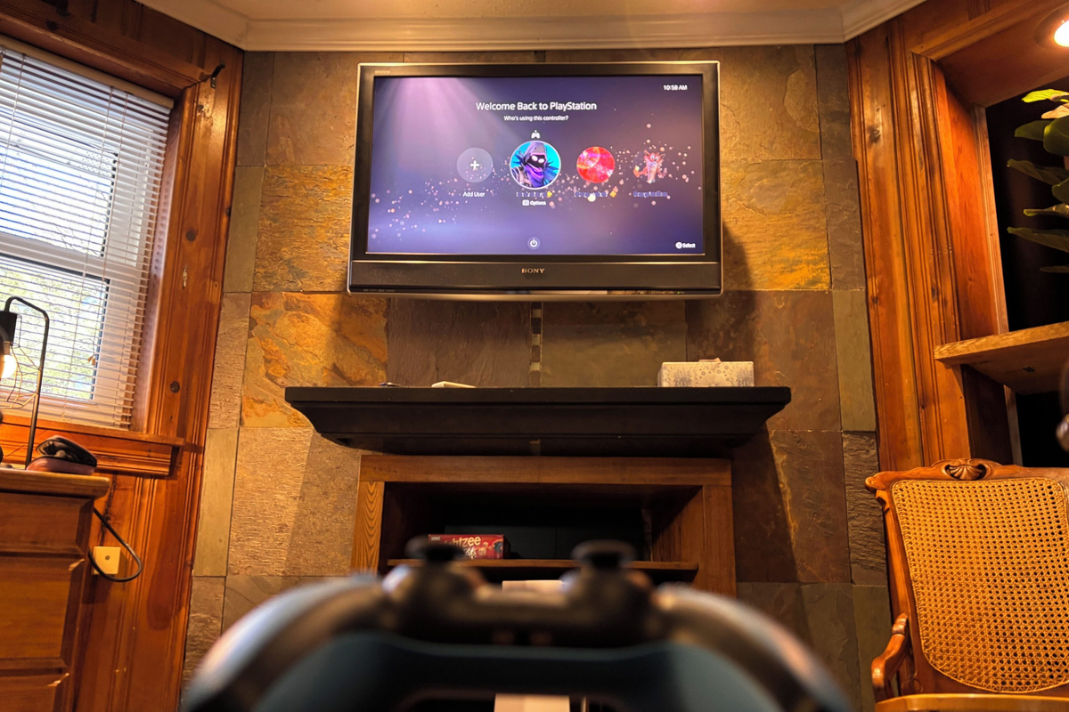 Sit and enjoy your favorite gaming system or other HDMI device. Roku installed!