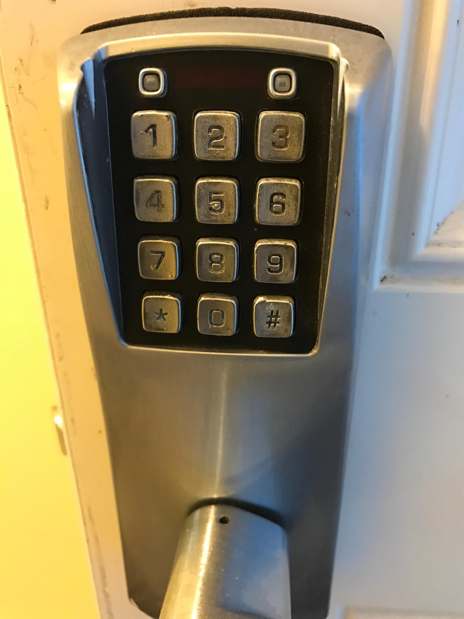 We have keyless entry. No need to check in anywhere! Just come and open door!