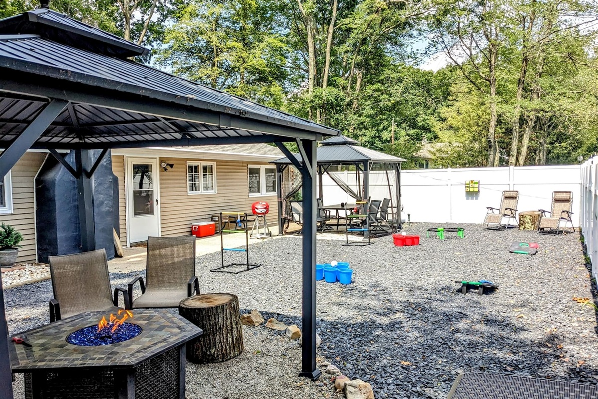 Enjoy playing yard games in the private front yard while grilling and soaking up the sun!