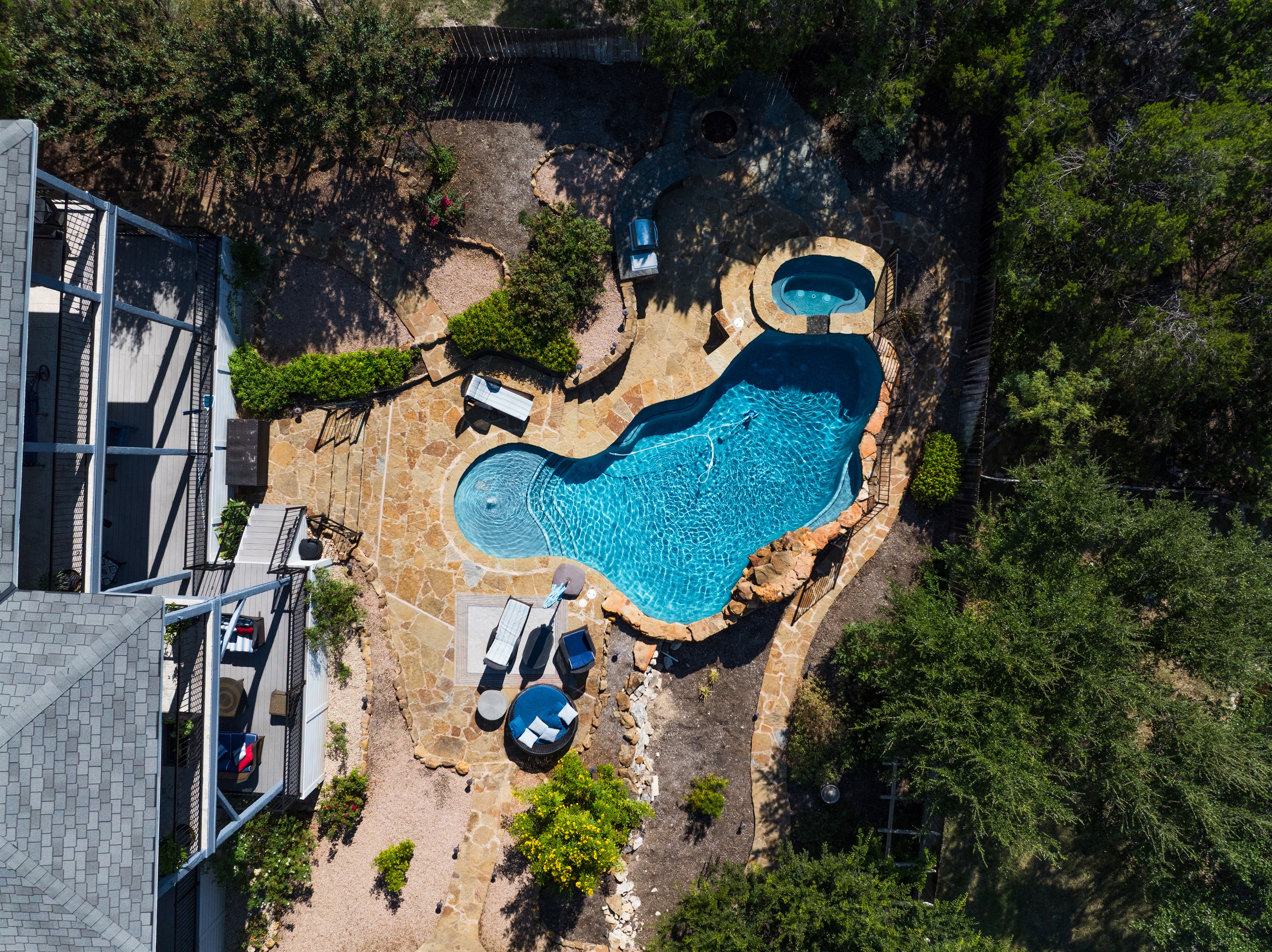 Pool views 