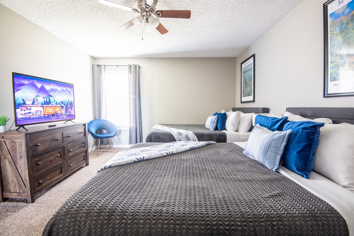 This double queen bedroom has plenty of space and comes complete with a Smart TV so you can have that movie marathon you've been waiting for!
