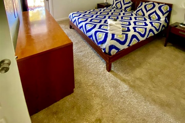 Bedroom 10, attached bathroom