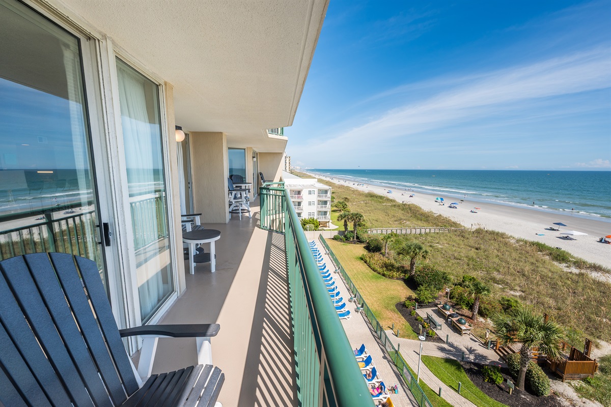 Balcony with Amazing Views of the Ocean🌊☀️