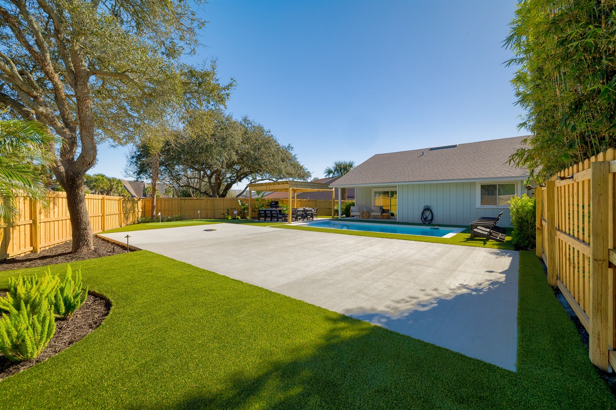 Game on at Pickleball Point ✨
Enjoy exclusive access to a private pickleball court &mdash; currently being upgraded and ready for unforgettable matches.