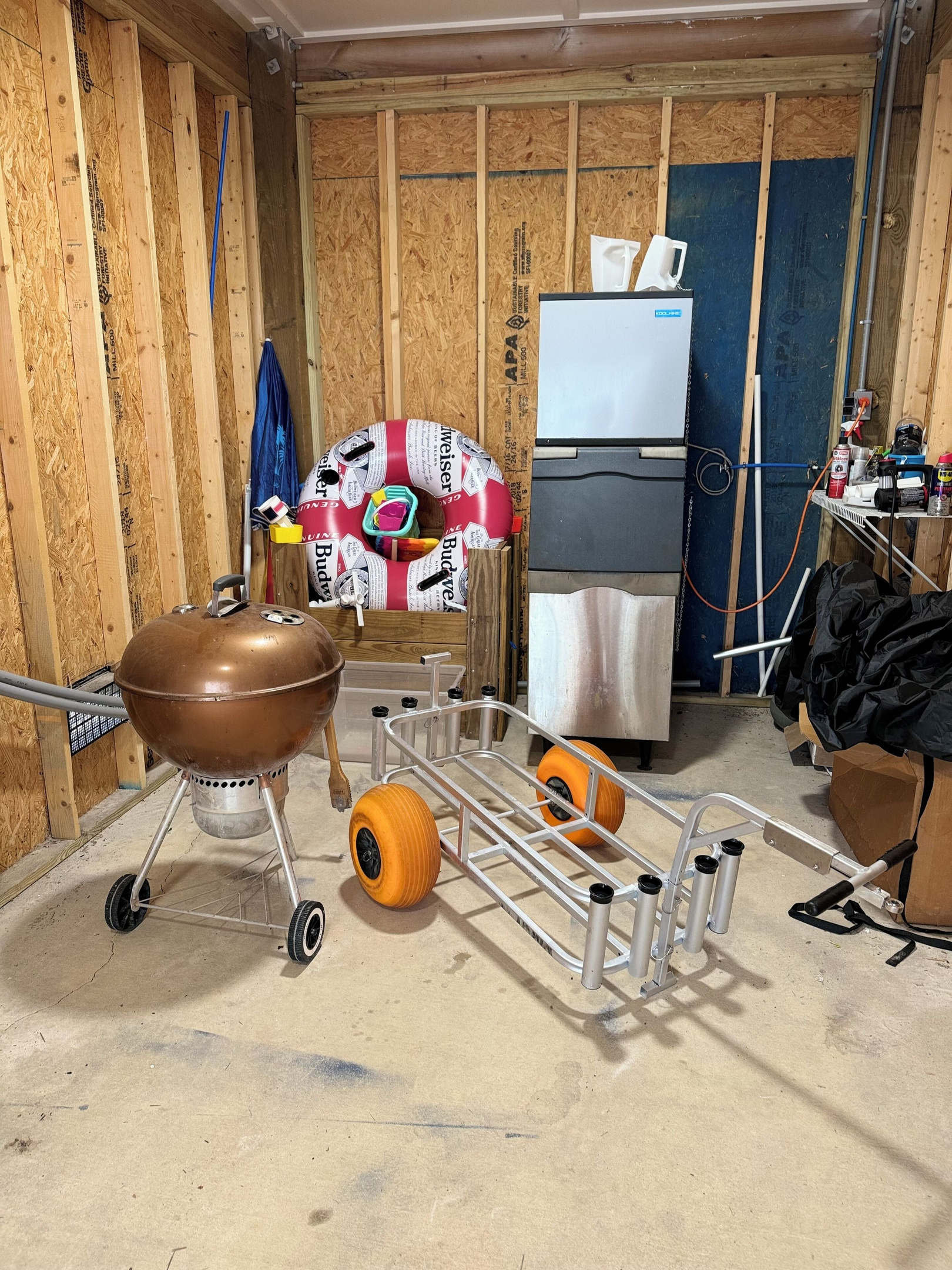 Bottom storage room