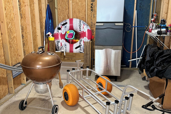 Bottom storage room