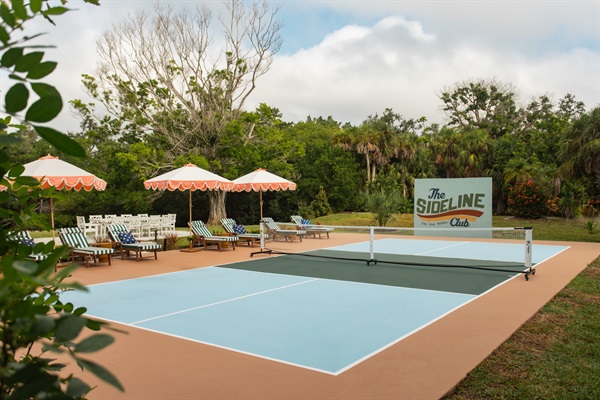 We don’t "dink" around. This full-size private pickleball court includes paddles, balls, wall ball access & sideline lounge space. This stay was built for more than sleep—think daycations, team bonding, family weekends & recovery-ready downtime.