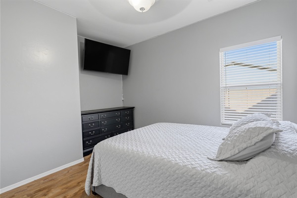 Smart Tv and Dresser